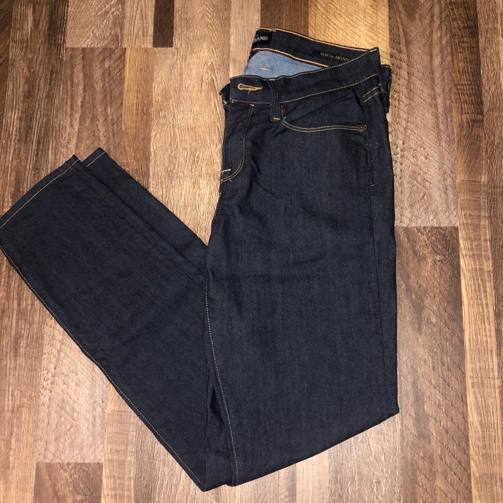 LUCKY BRAND Sofia skinny dark wash jeans!